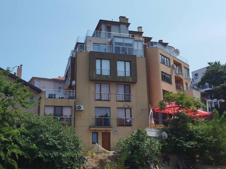 Residential building at Sozopol (photo)